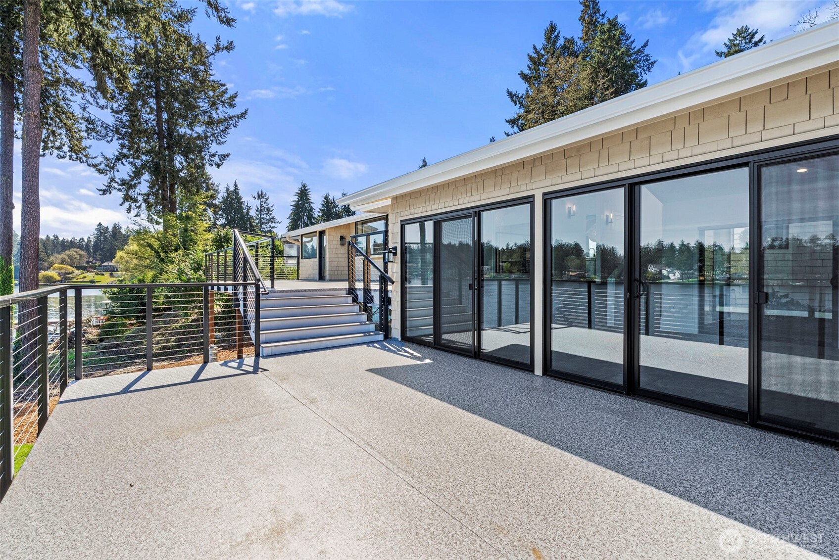 10901 Greendale Drive Property Photo 18