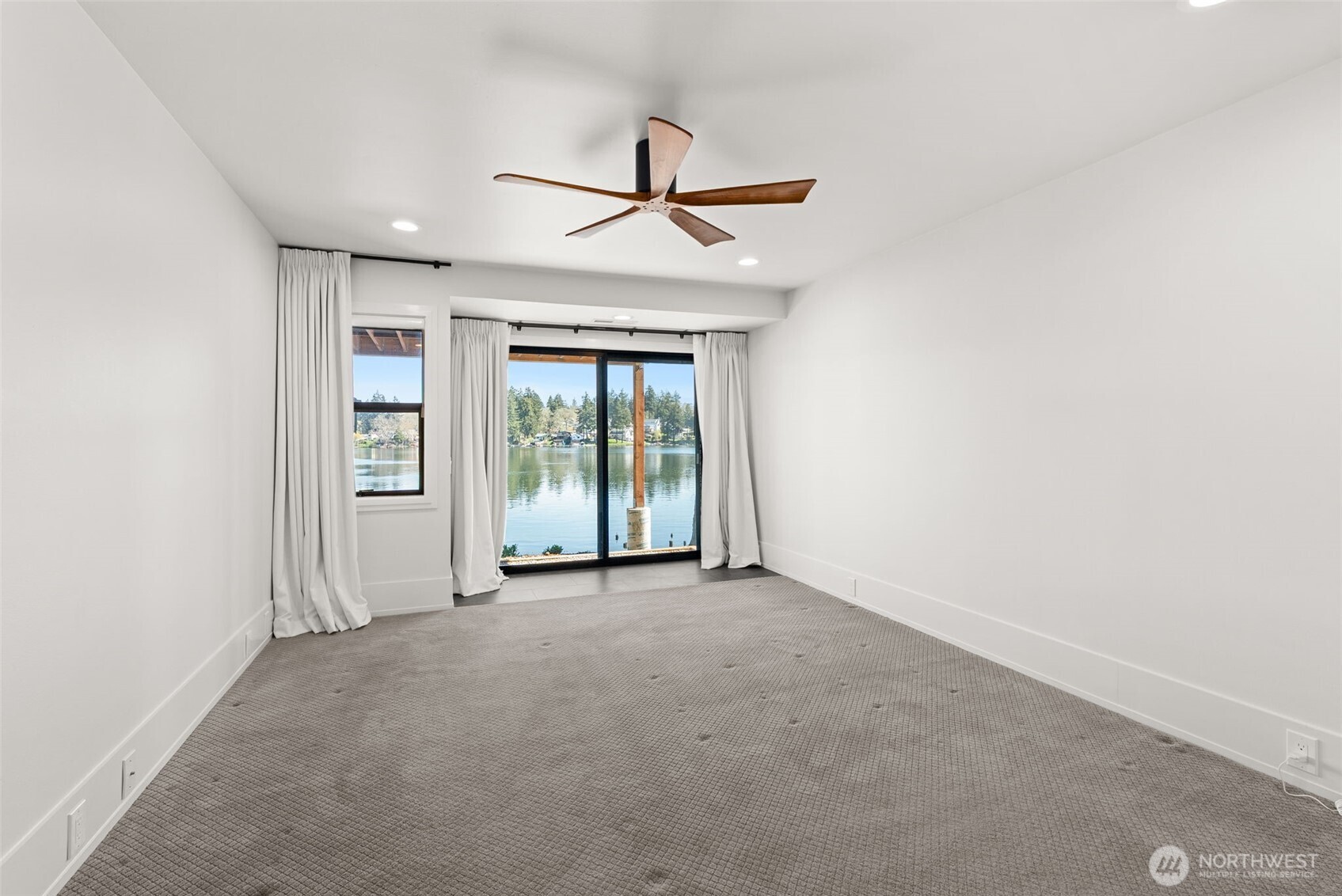 10901 Greendale Drive Property Photo 27