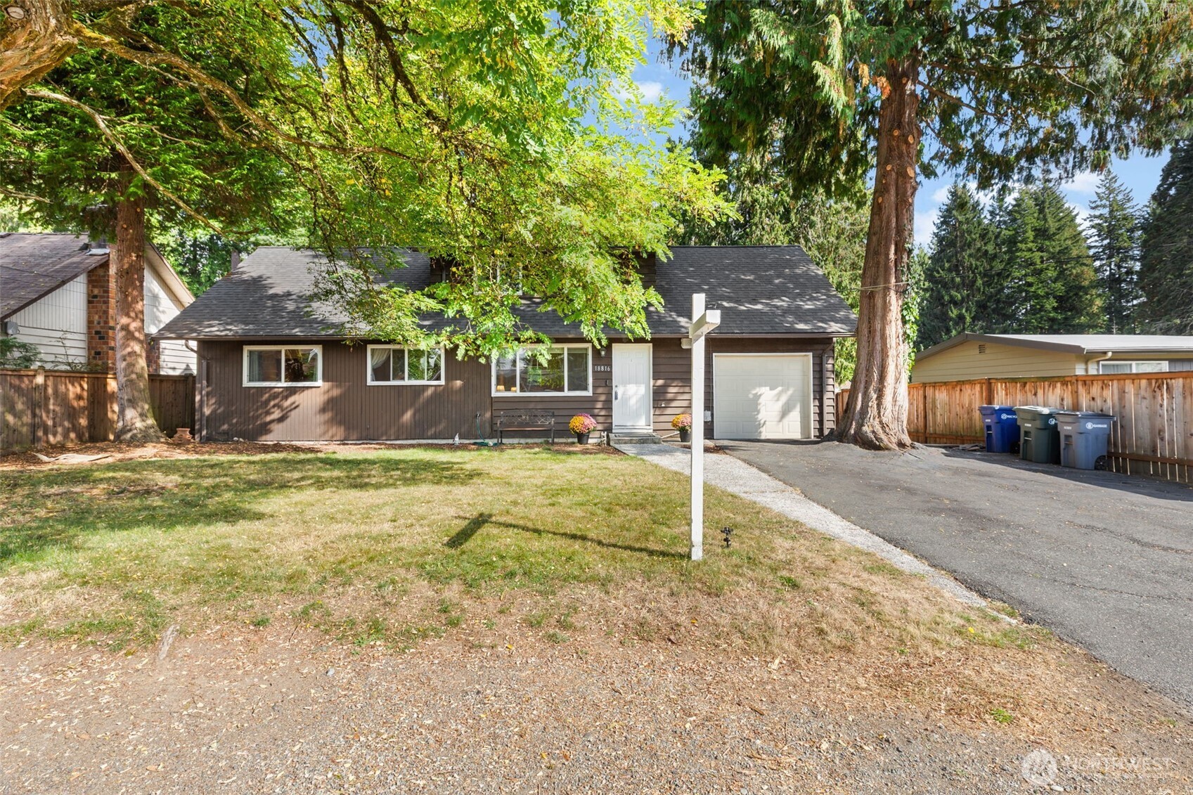 18816 89 Avenue Property Photo 1
