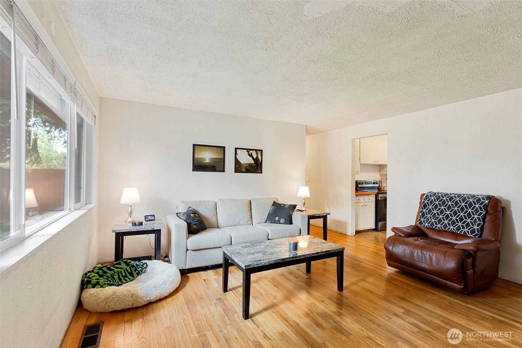 18816 89 Avenue Property Photo 3