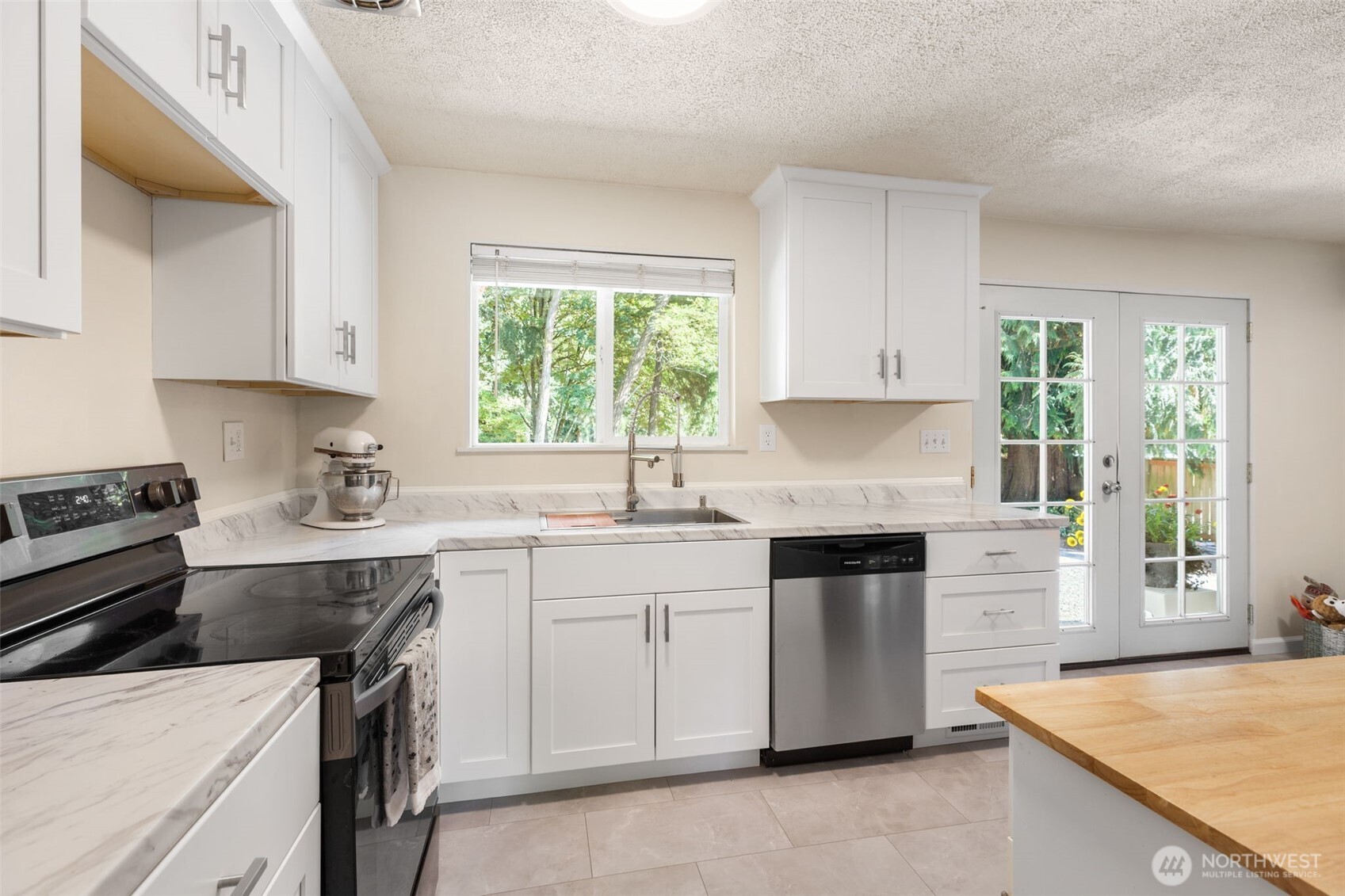 18816 89 Avenue Property Photo 9