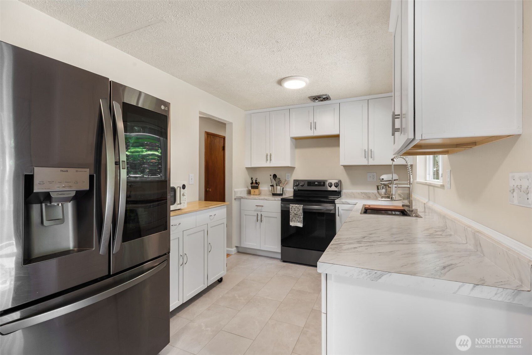 18816 89 Avenue Property Photo 11