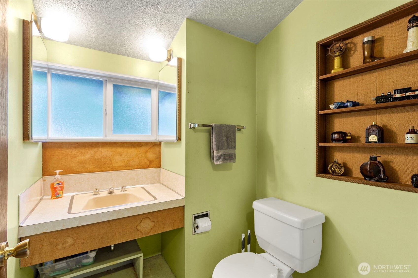 18816 89 Avenue Property Photo 16