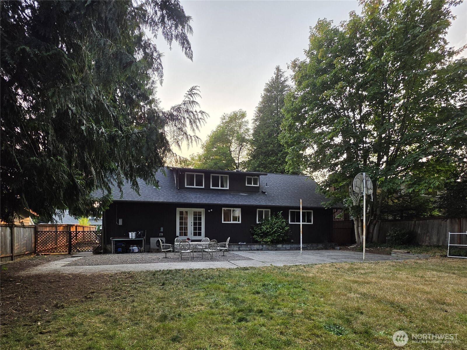18816 89 Avenue Property Photo 23