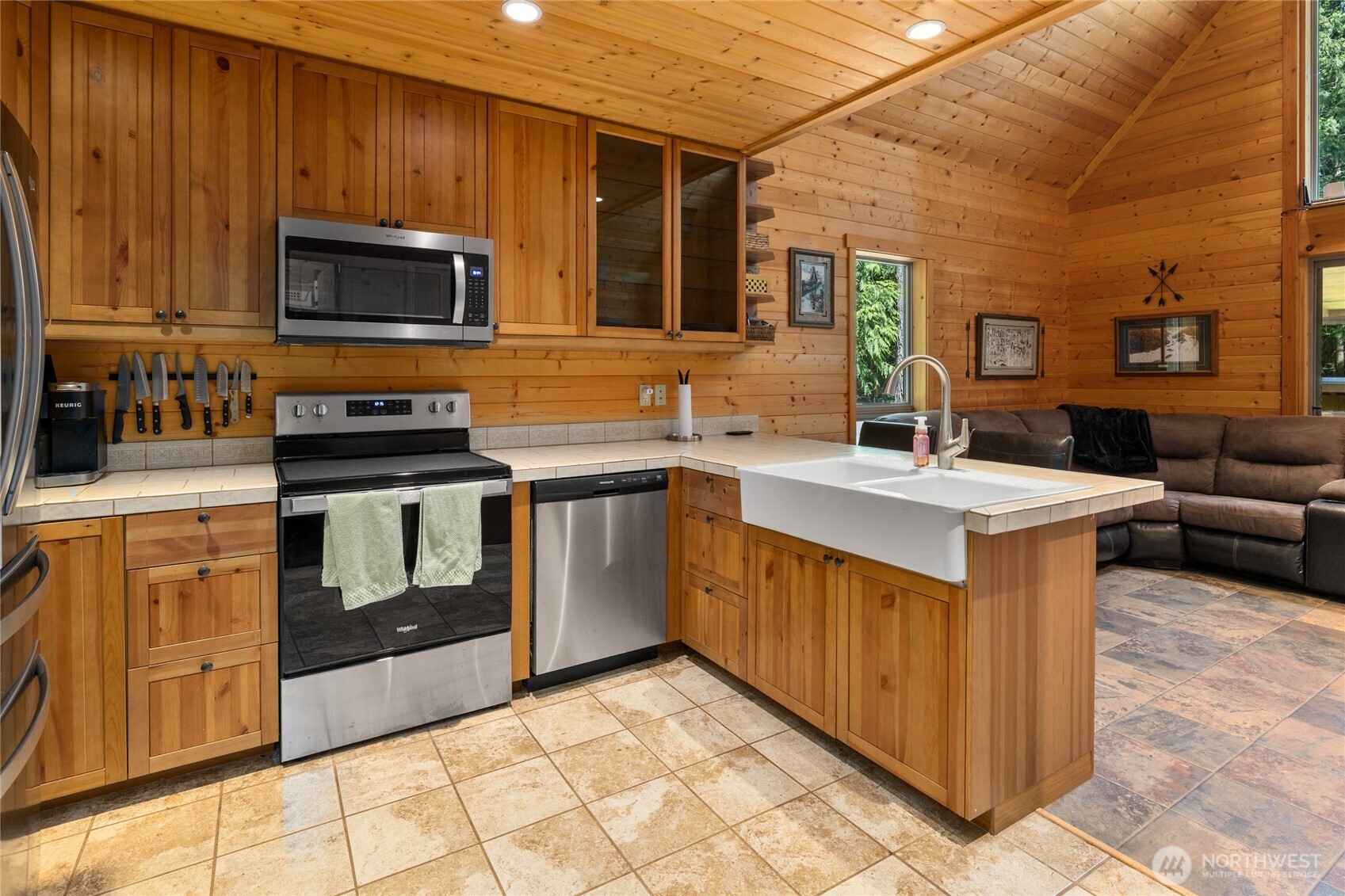205 Makah Street Property Photo 8