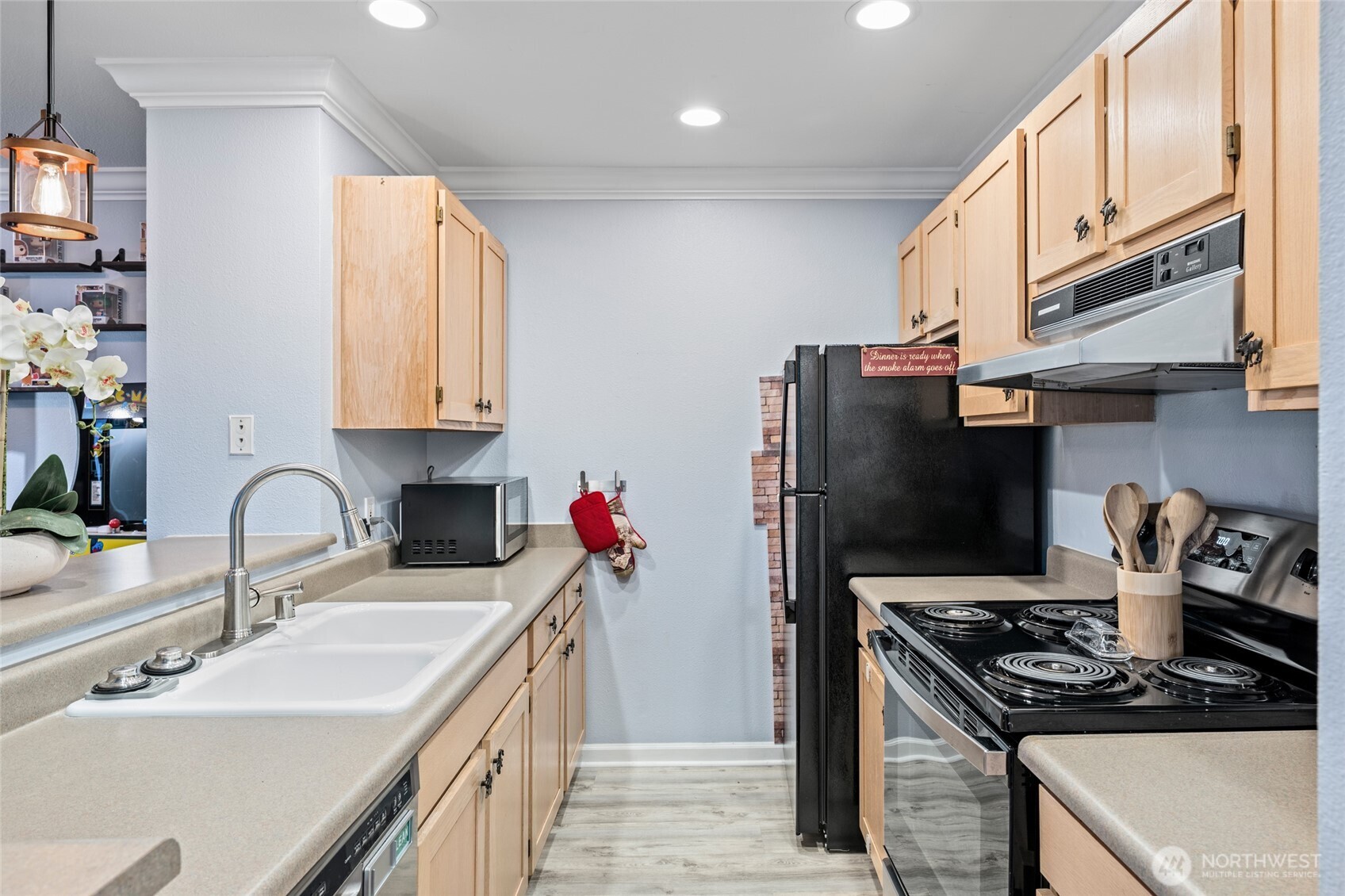 31500 33rd Place D201 Property Photo 6