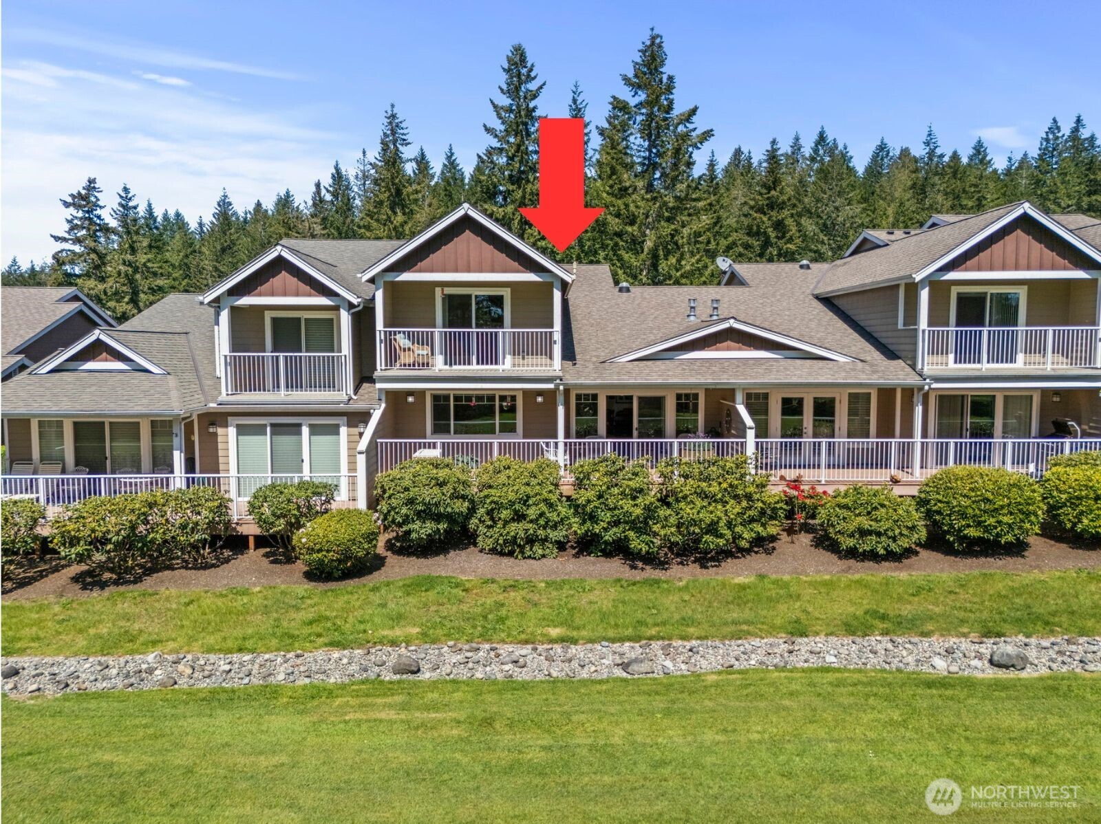 211 E Sterling Drive B4 Property Photo 1