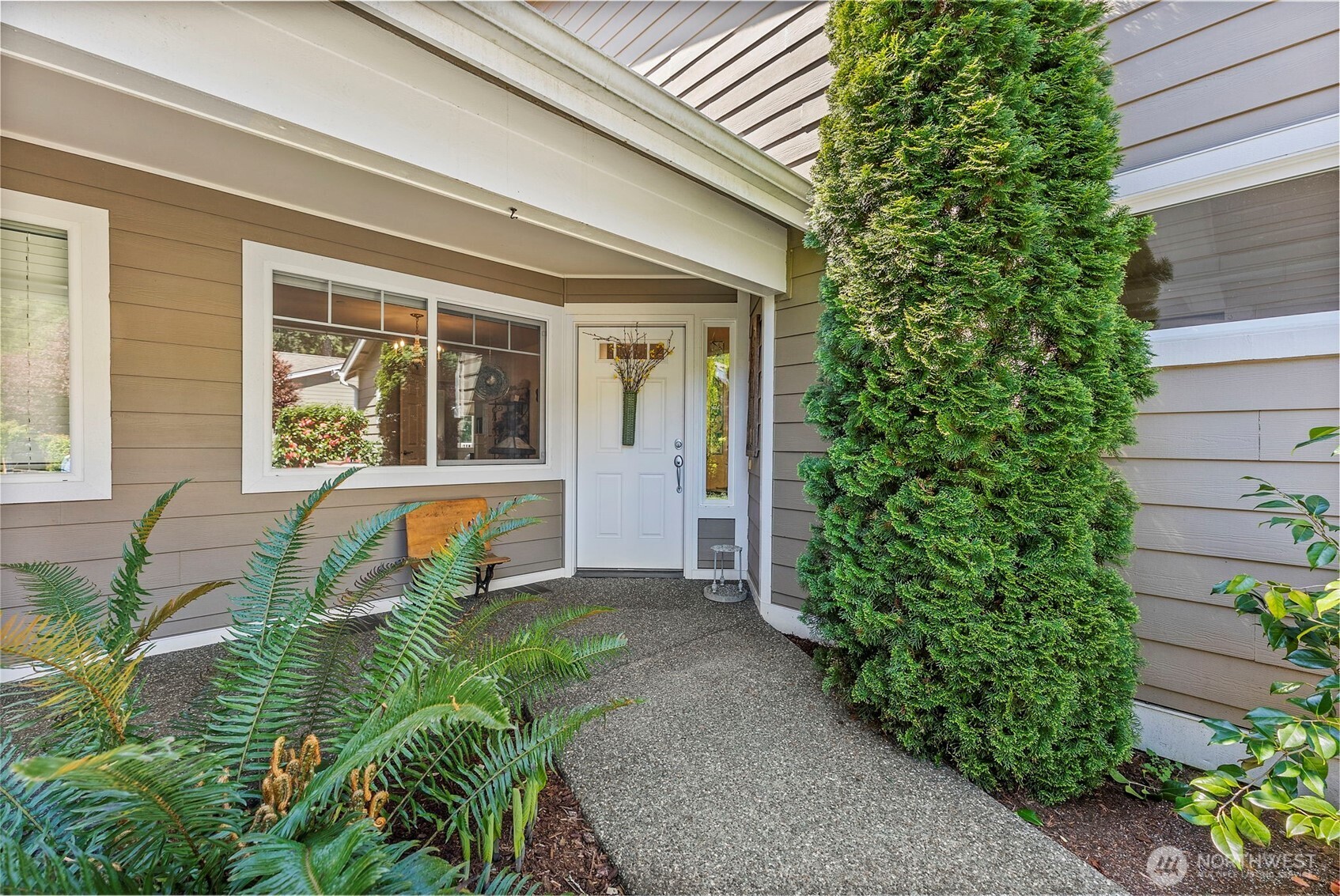 211 E Sterling Drive B4 Property Photo 10