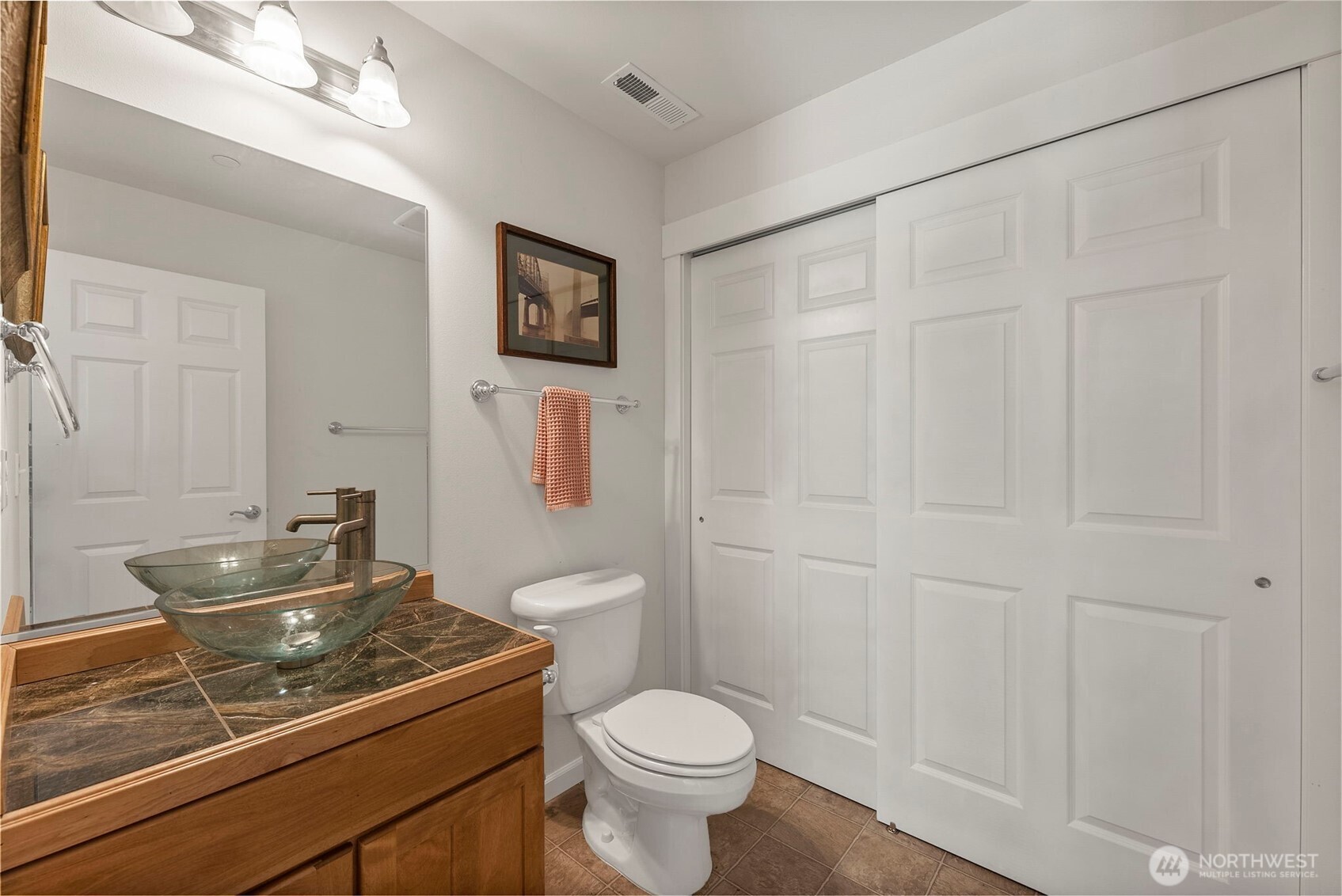 211 E Sterling Drive B4 Property Photo 19