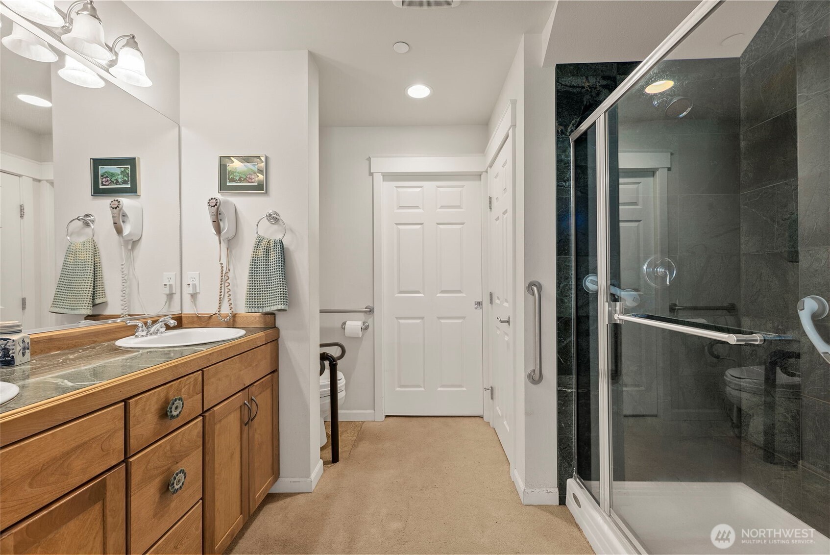 211 E Sterling Drive B4 Property Photo 23
