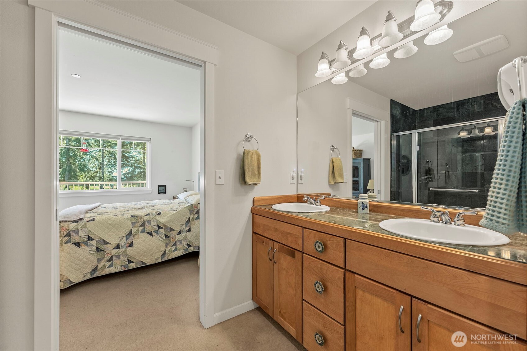 211 E Sterling Drive B4 Property Photo 24