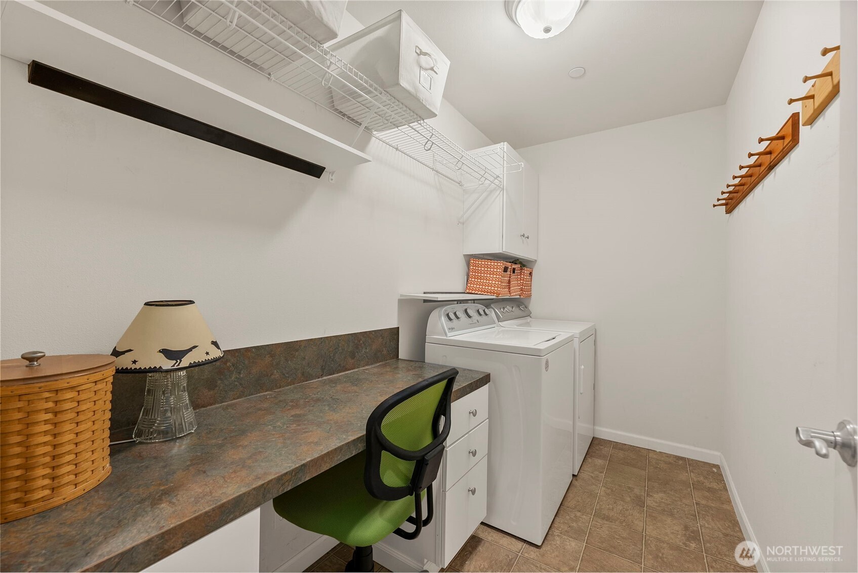 211 E Sterling Drive B4 Property Photo 27