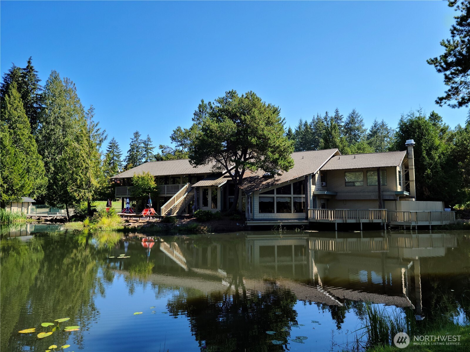 211 E Sterling Drive B4 Property Photo 31