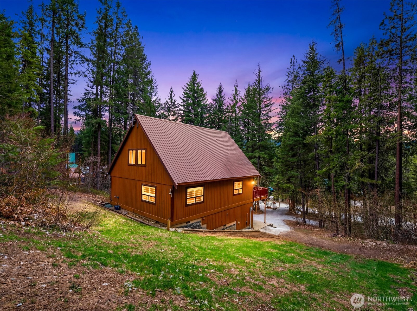 2454 Salal Drive Property Photo 2