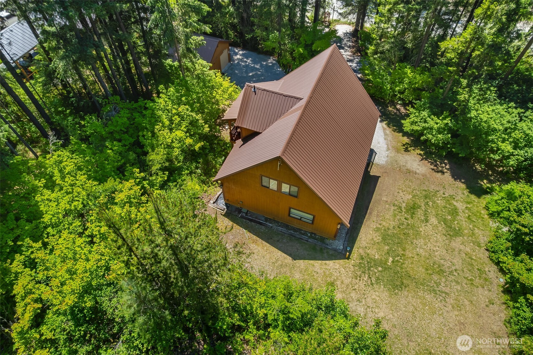 2454 Salal Drive Property Photo 7