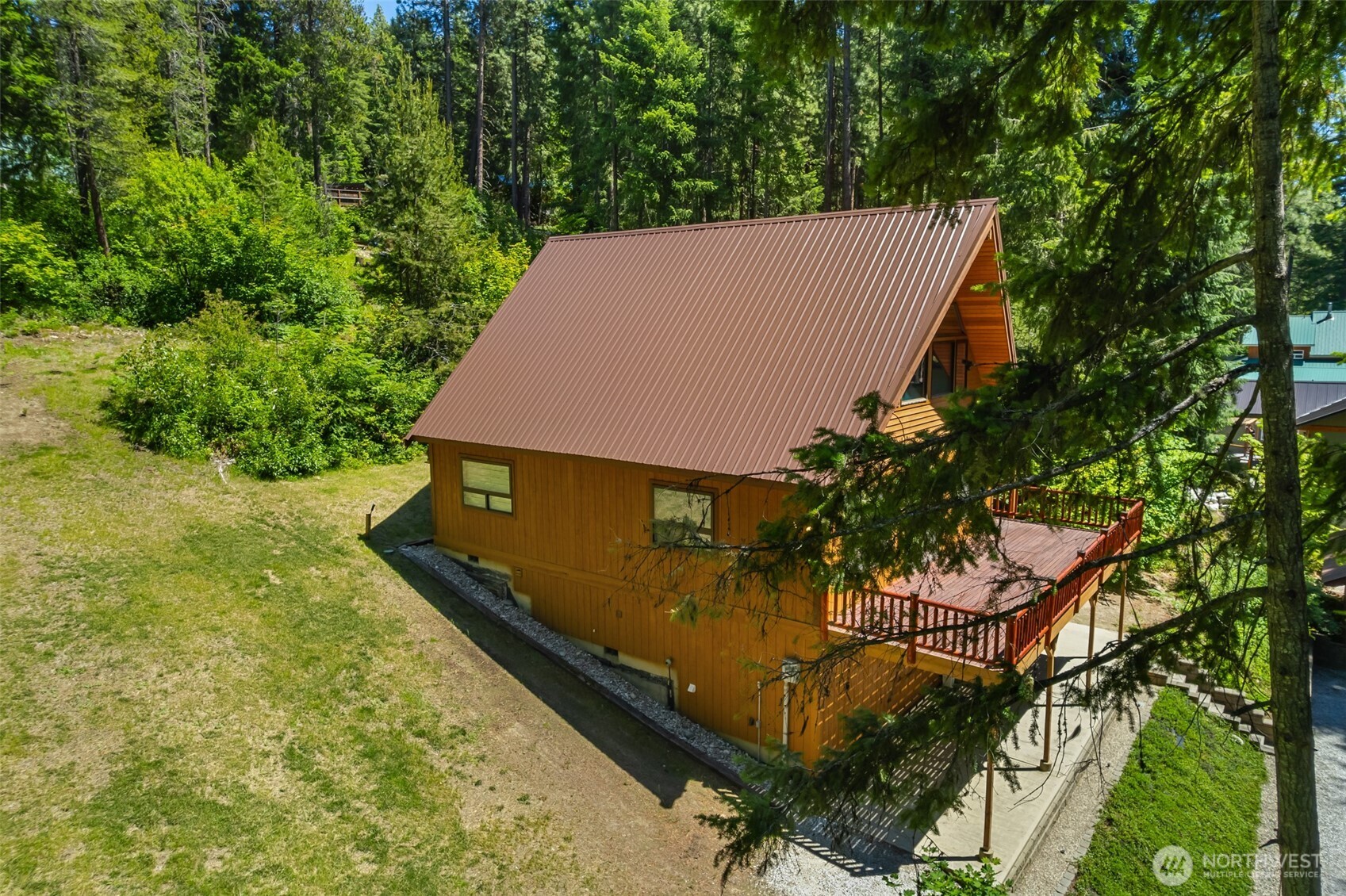 2454 Salal Drive Property Photo 9