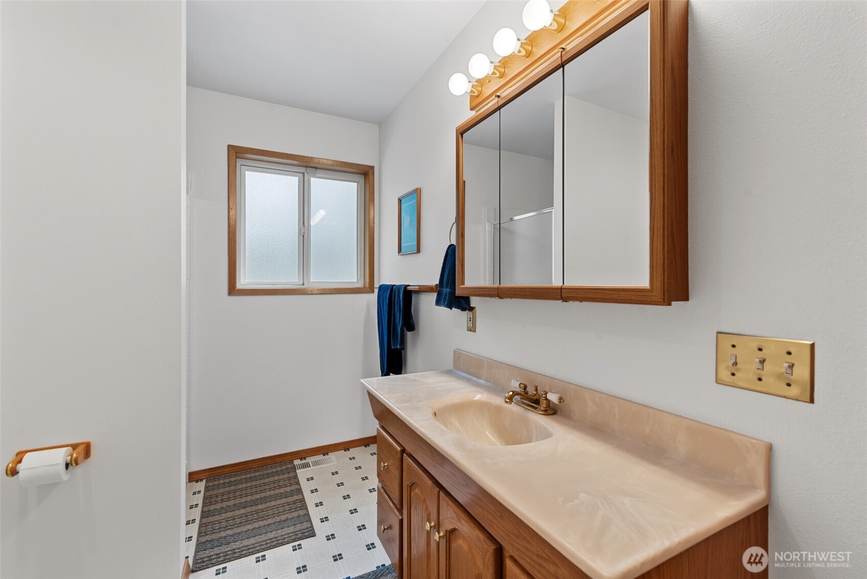 2454 Salal Drive Property Photo 26