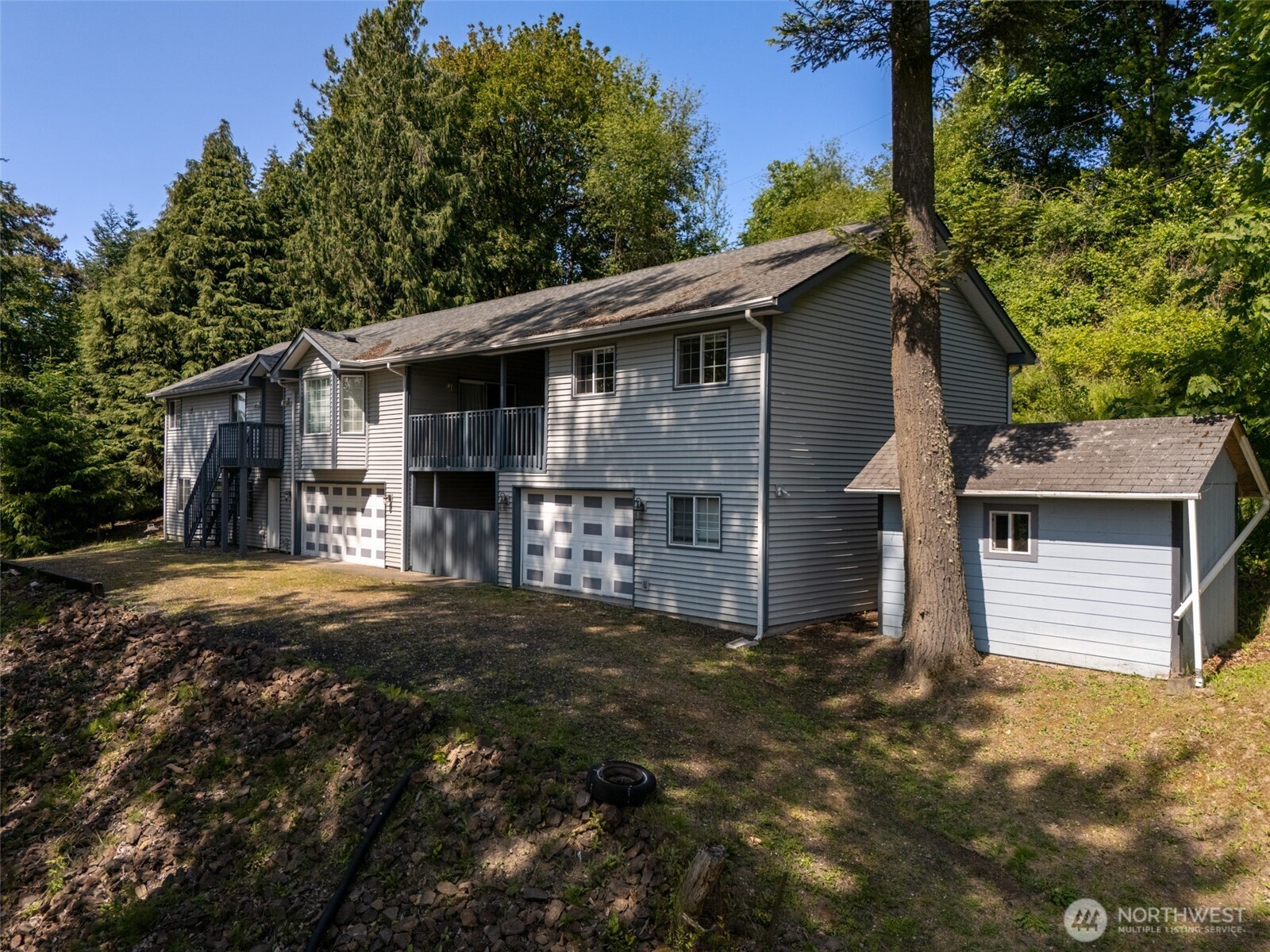 2340 Kelso Drive Property Photo 1