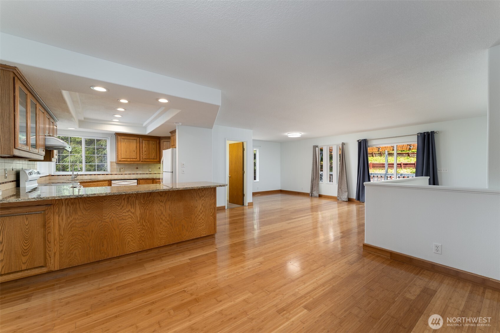 2340 Kelso Drive Property Photo 4