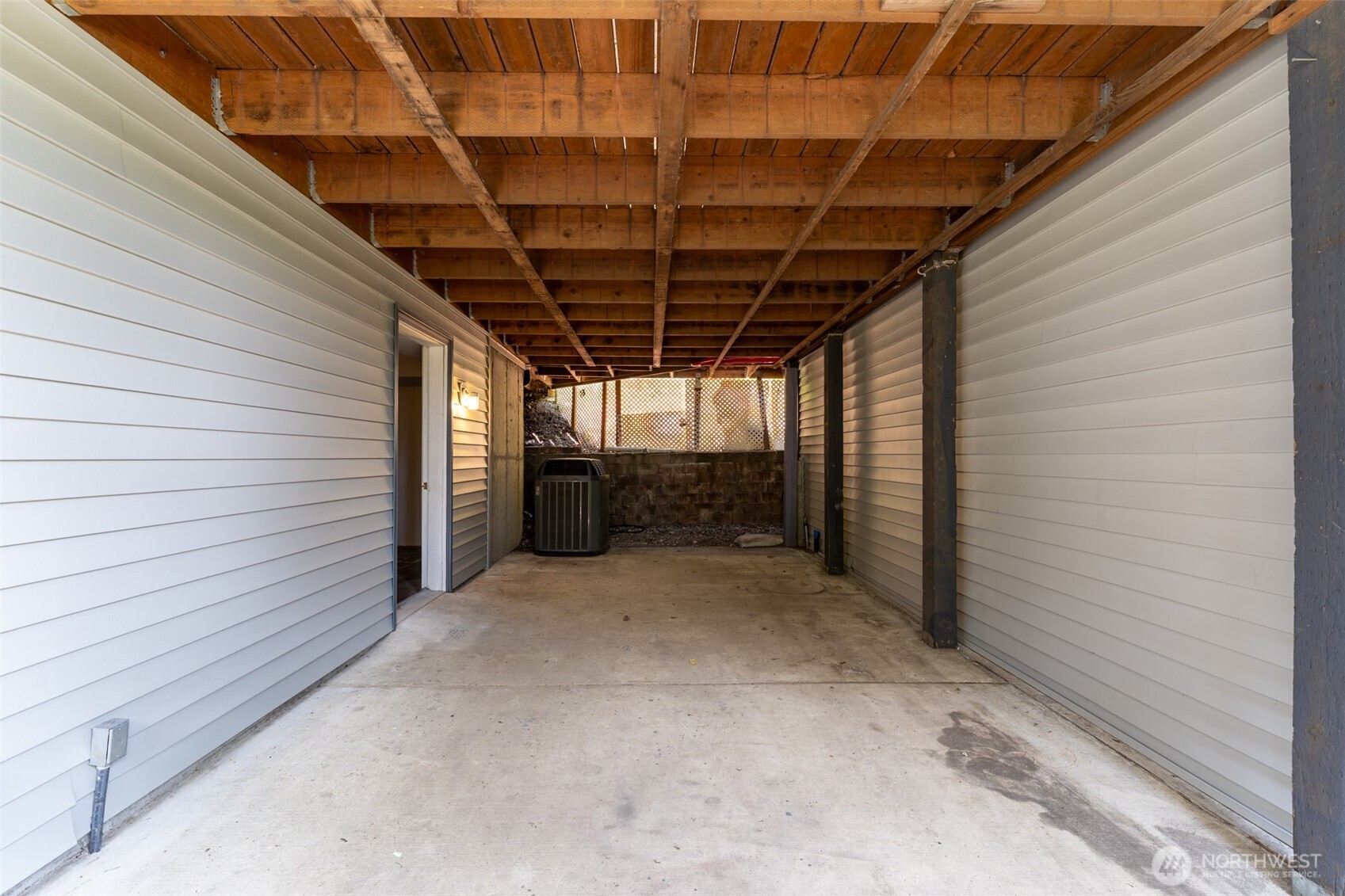 2340 Kelso Drive Property Photo 35