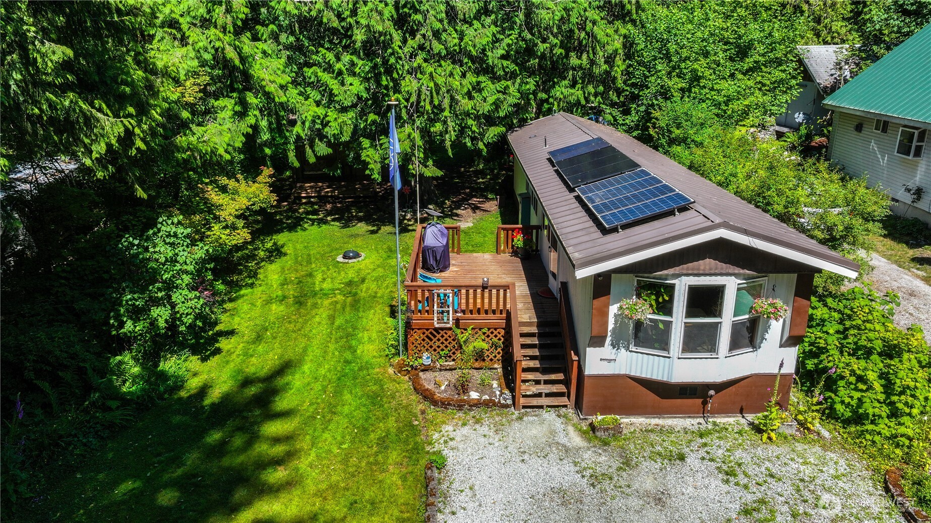 64193 E Cascade Drive Property Photo 1