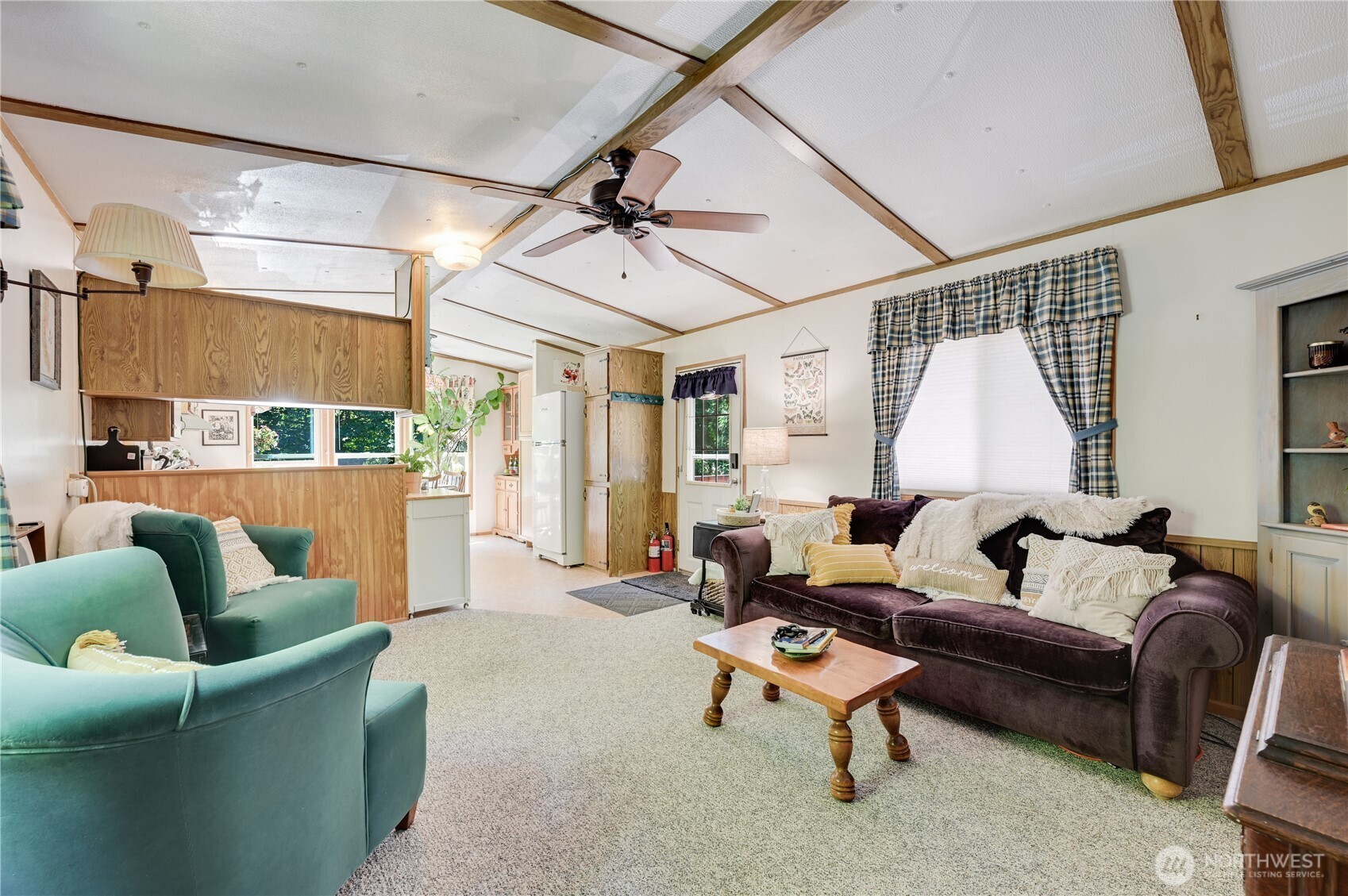 64193 E Cascade Drive Property Photo 3