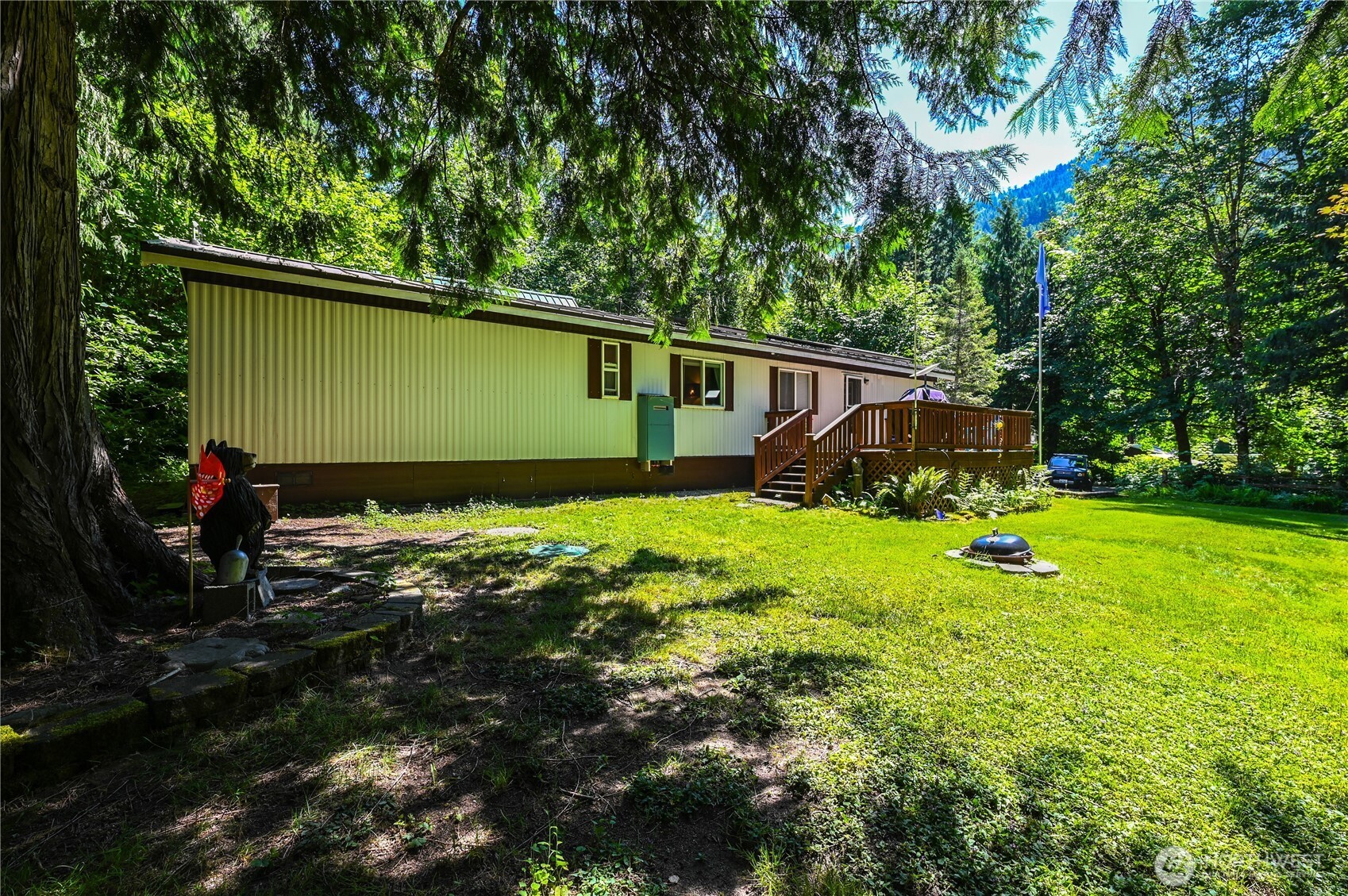 64193 E Cascade Drive Property Photo 12