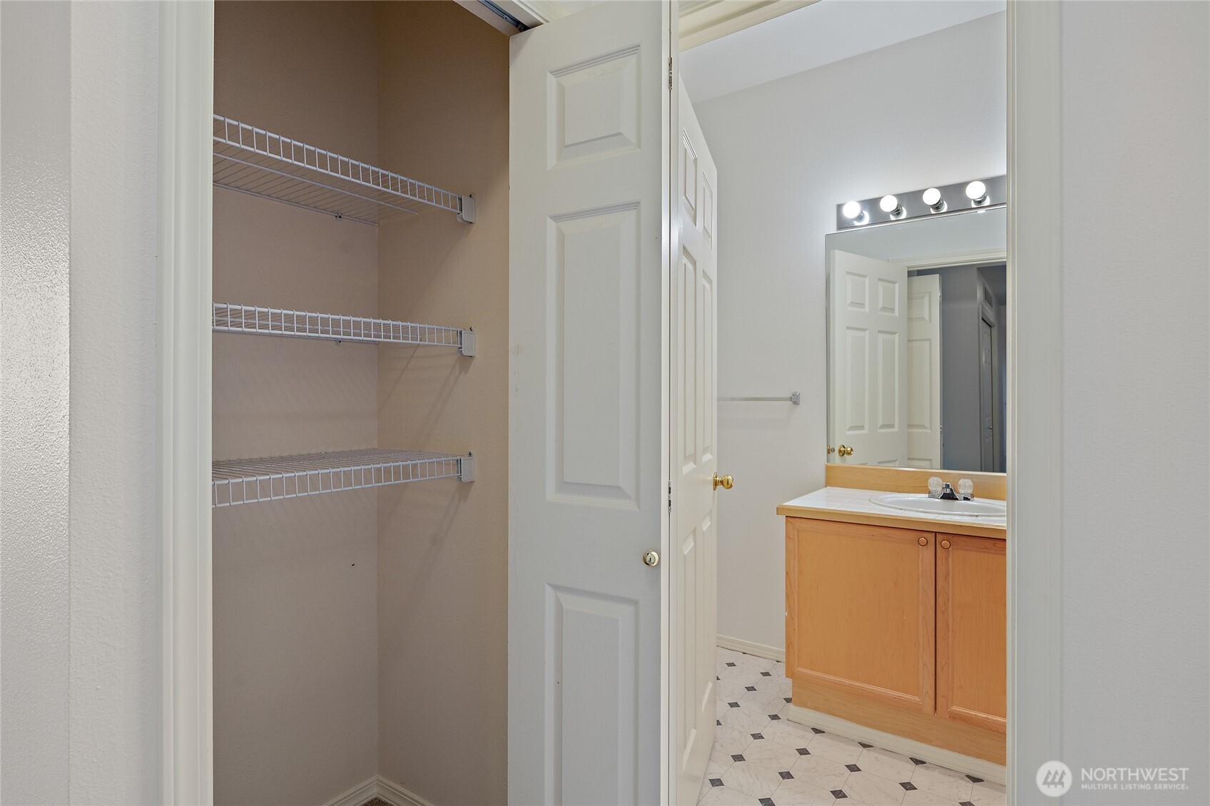 12122 Ne 171st Place D201 Property Photo 29
