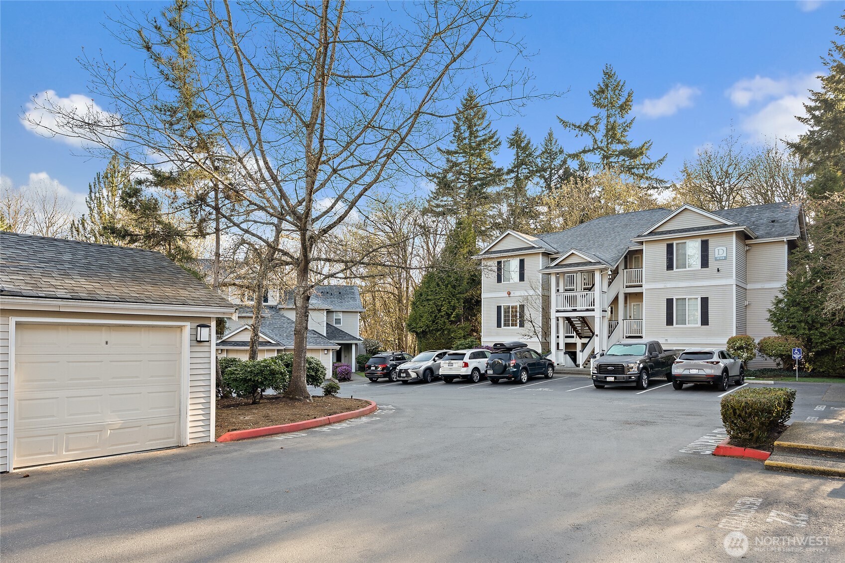 12122 Ne 171st Place D201 Property Photo 31