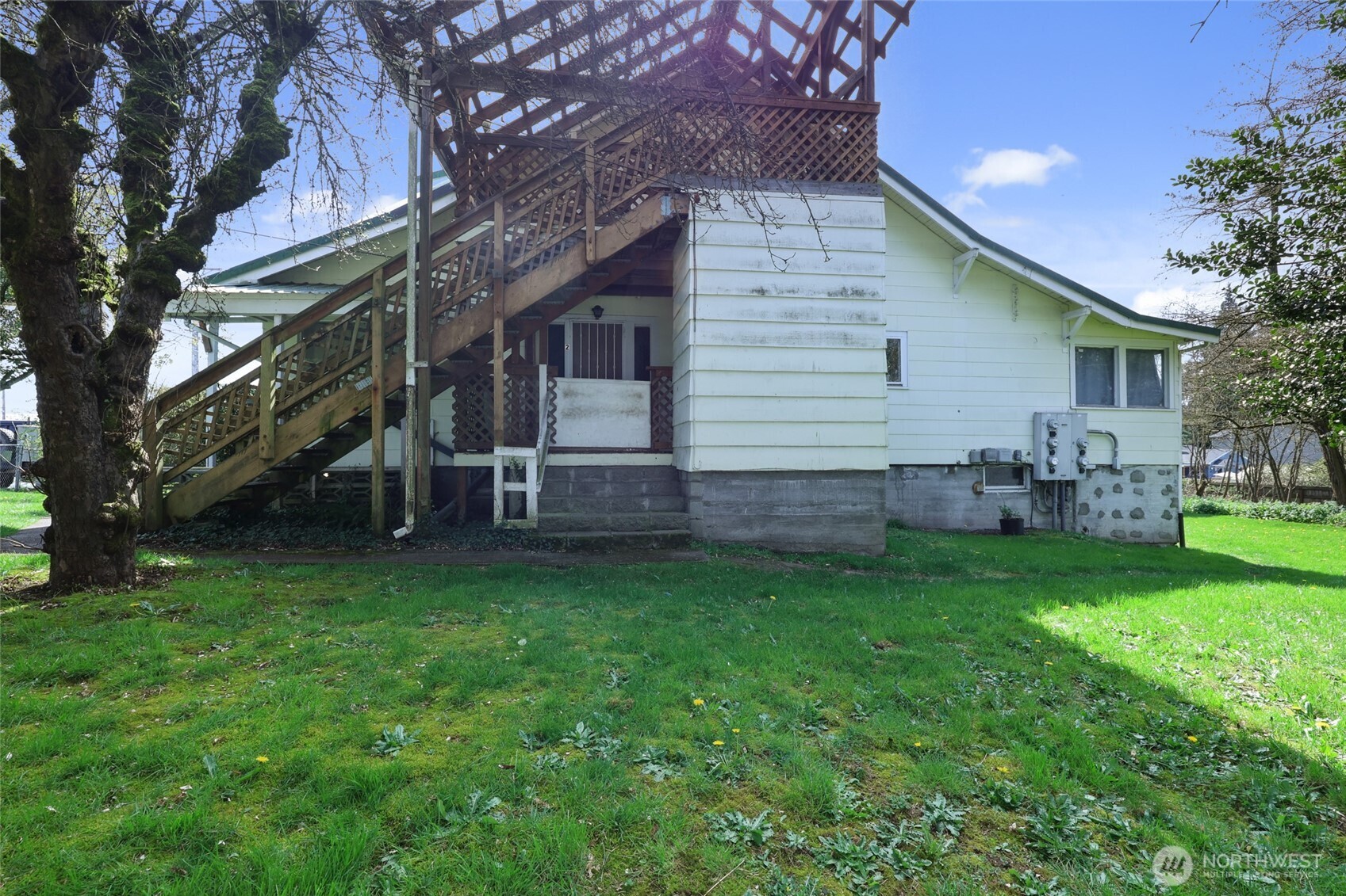 9906 Croft Street Property Photo 5