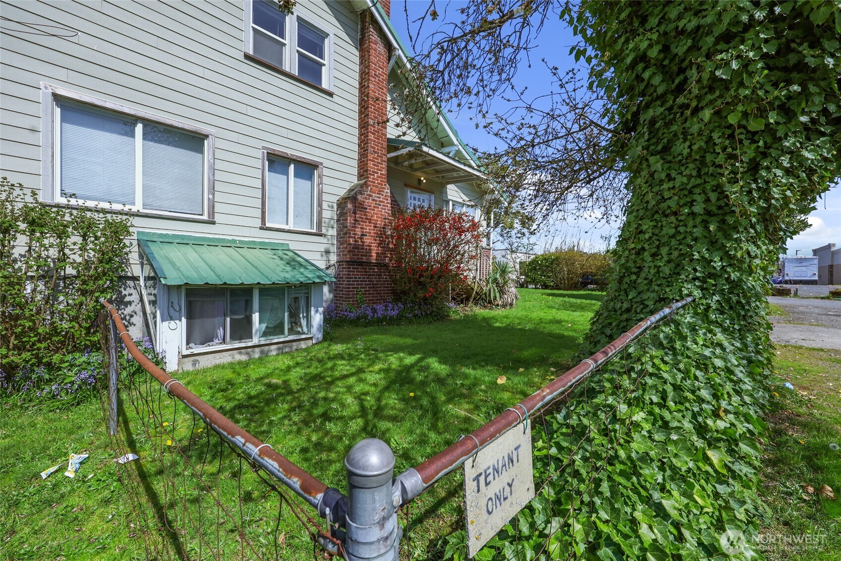 9906 Croft Street Property Photo 30