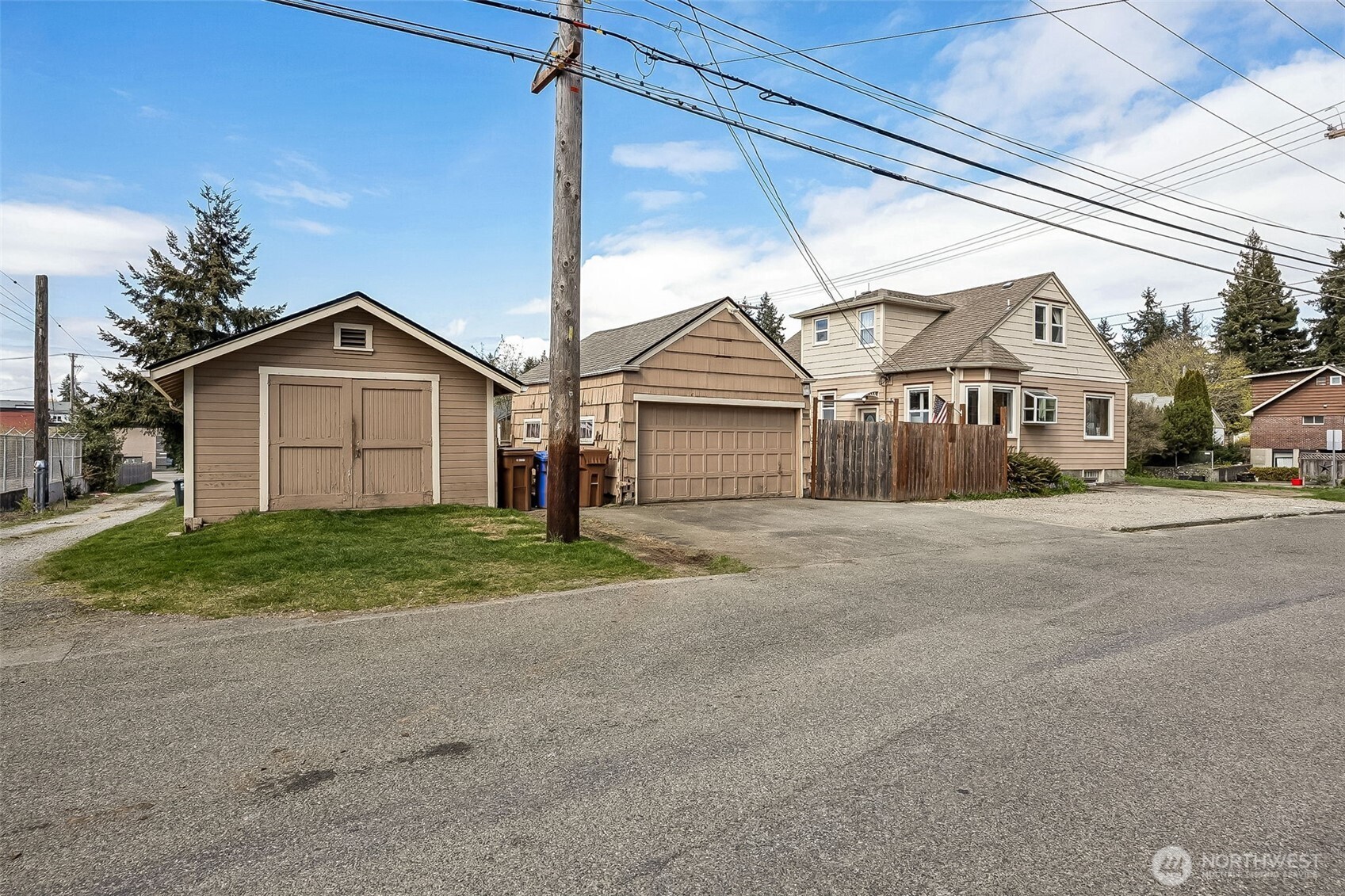 5002 6th Avenue Property Photo 3
