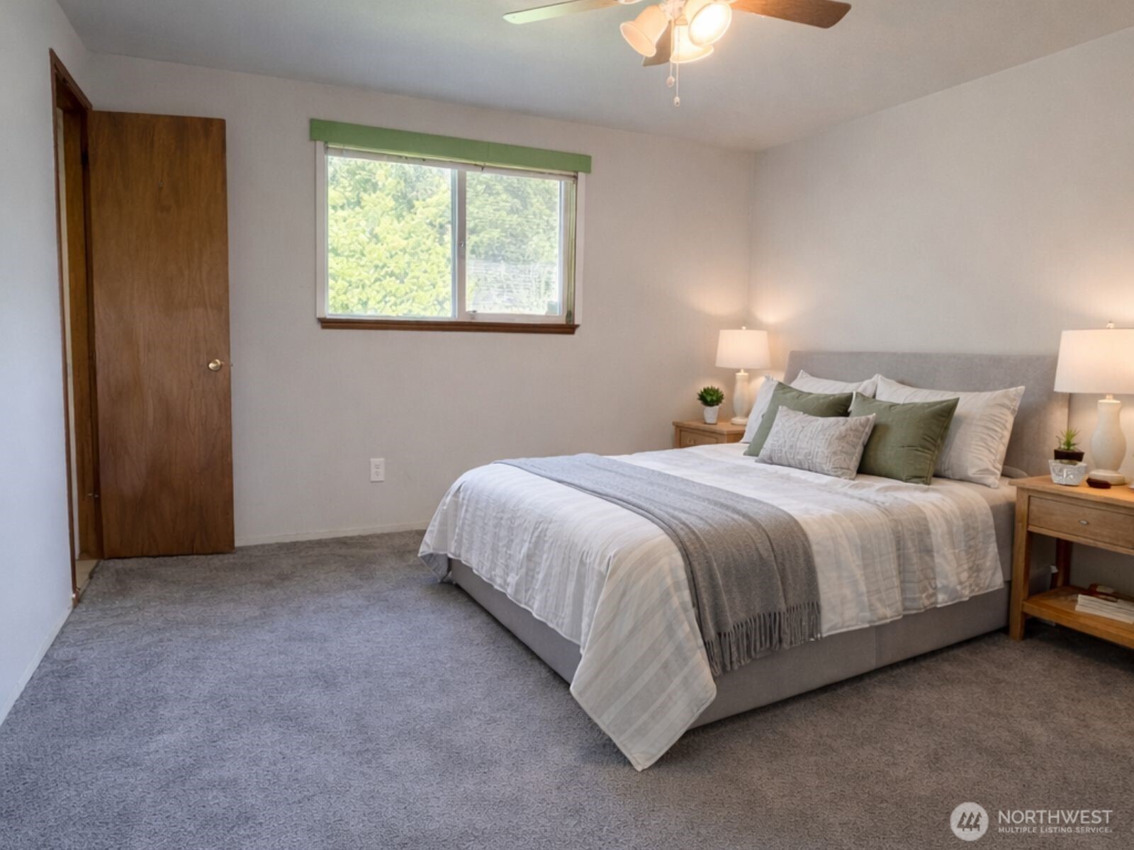 100 Hillcrest Drive Property Photo 13
