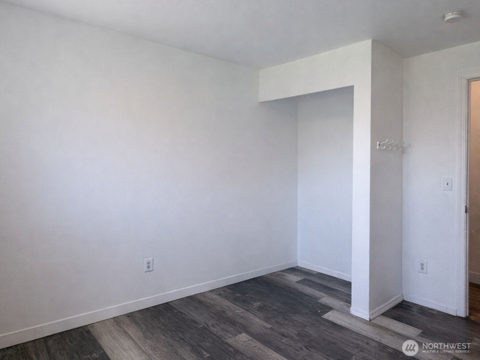 100 Hillcrest Drive Property Photo 19