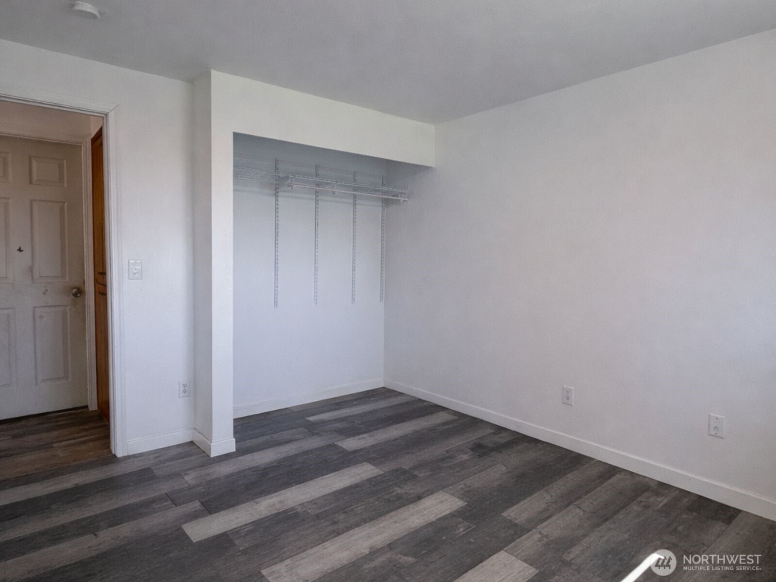 100 Hillcrest Drive Property Photo 22