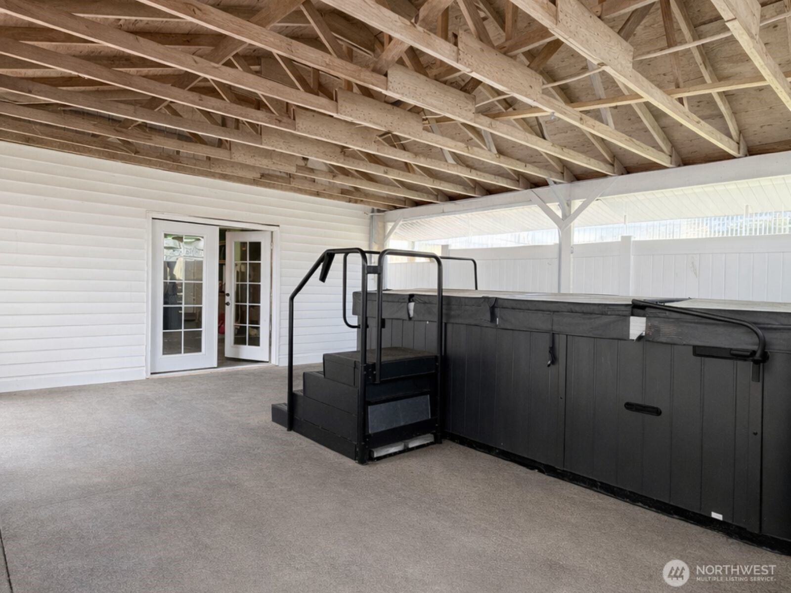 100 Hillcrest Drive Property Photo 29