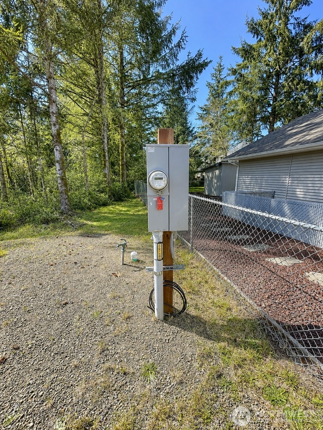 583 Meadow Avenue Property Photo 8