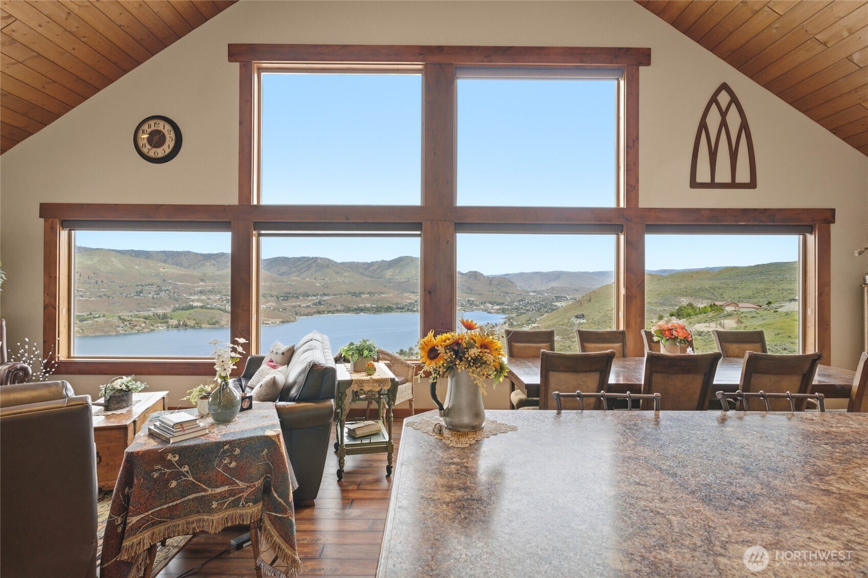 240 Little Butte Ranch Road Property Photo 4