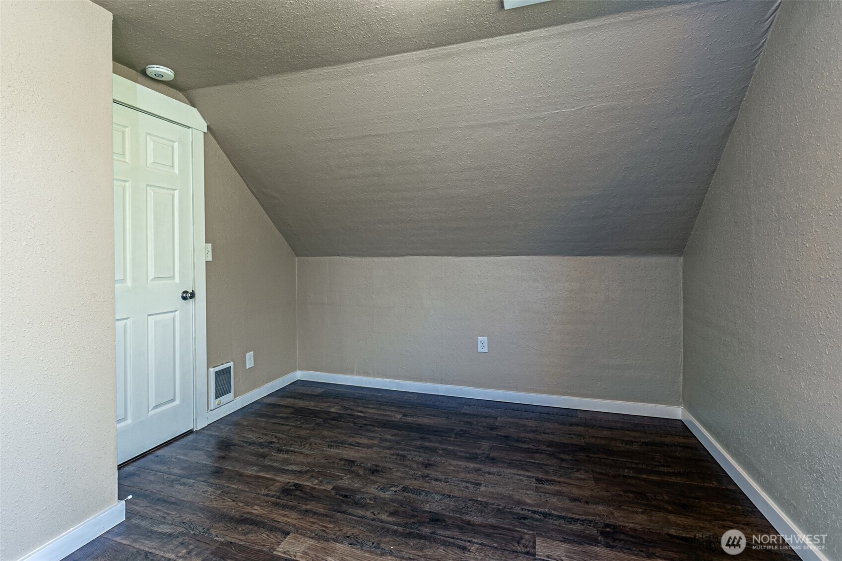 913 E Mckinley Road Property Photo 20
