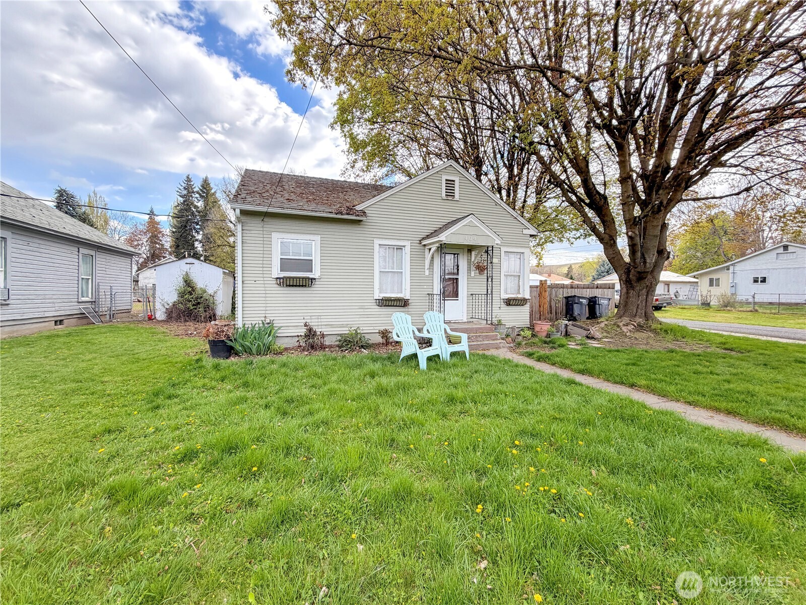 404 E Sixth Property Photo 18