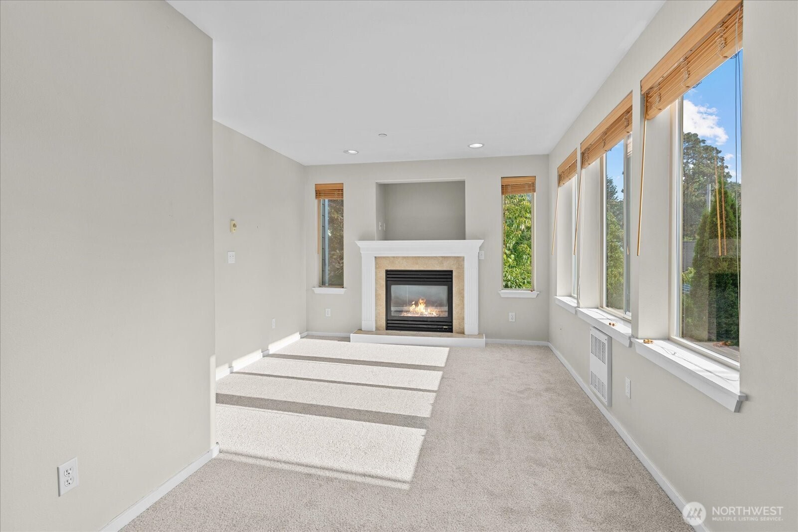 205 Avenue E B Property Photo 2