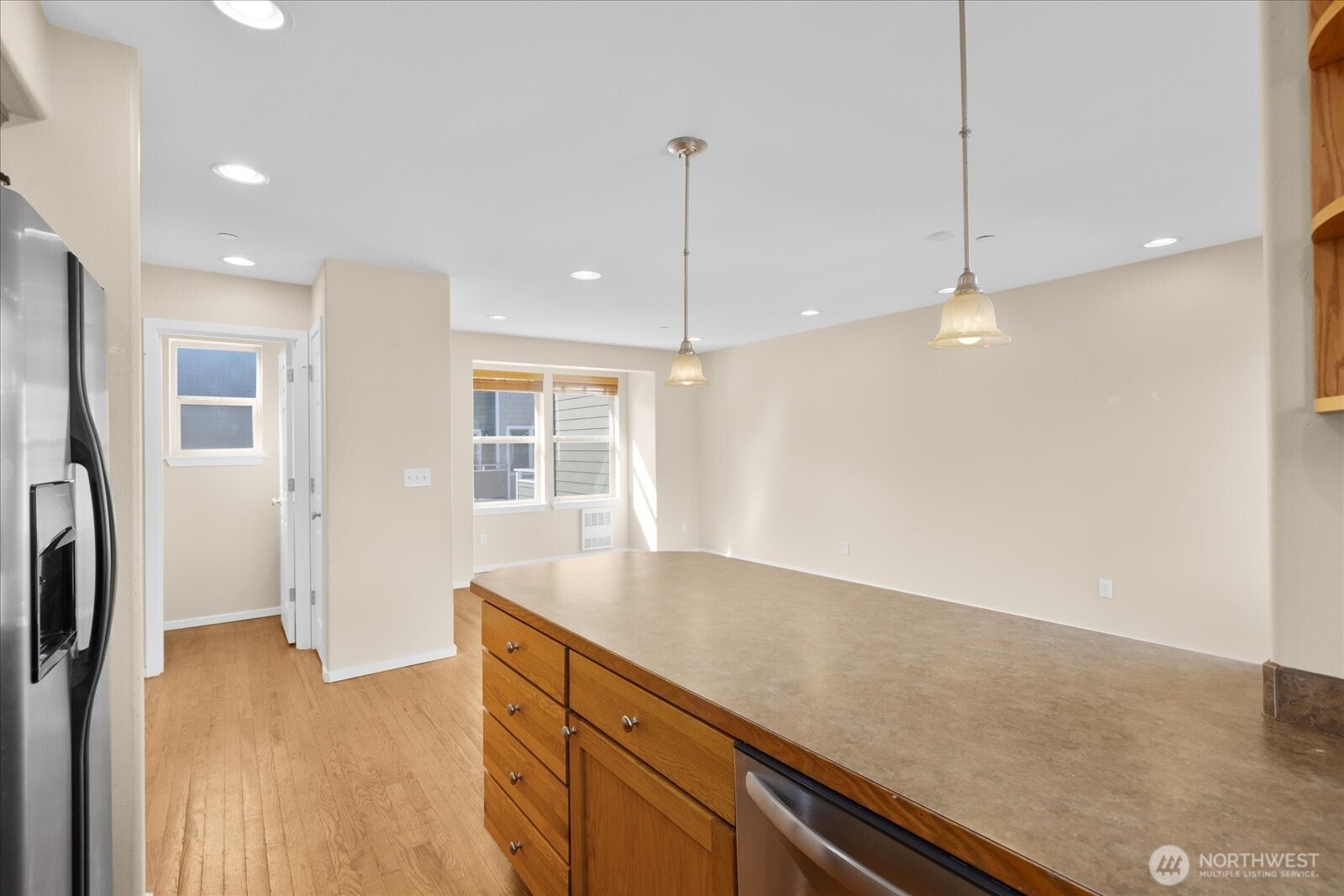 205 Avenue E B Property Photo 10