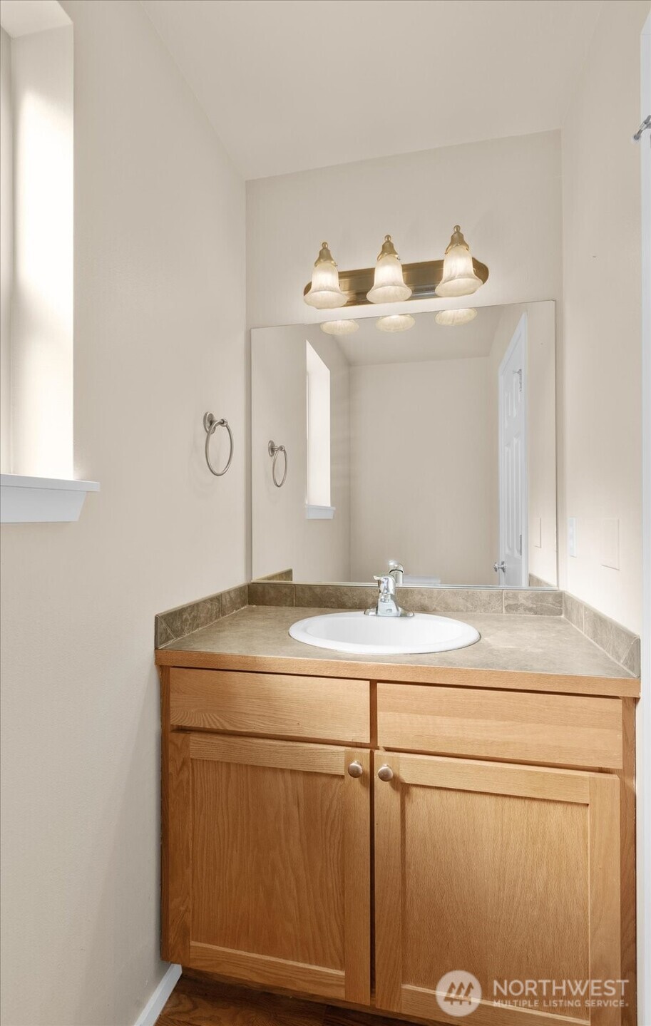 205 Avenue E B Property Photo 18