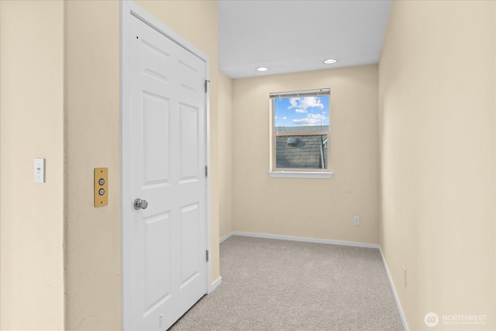 205 Avenue E B Property Photo 19