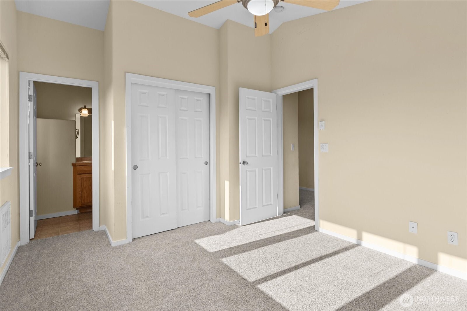 205 Avenue E B Property Photo 26
