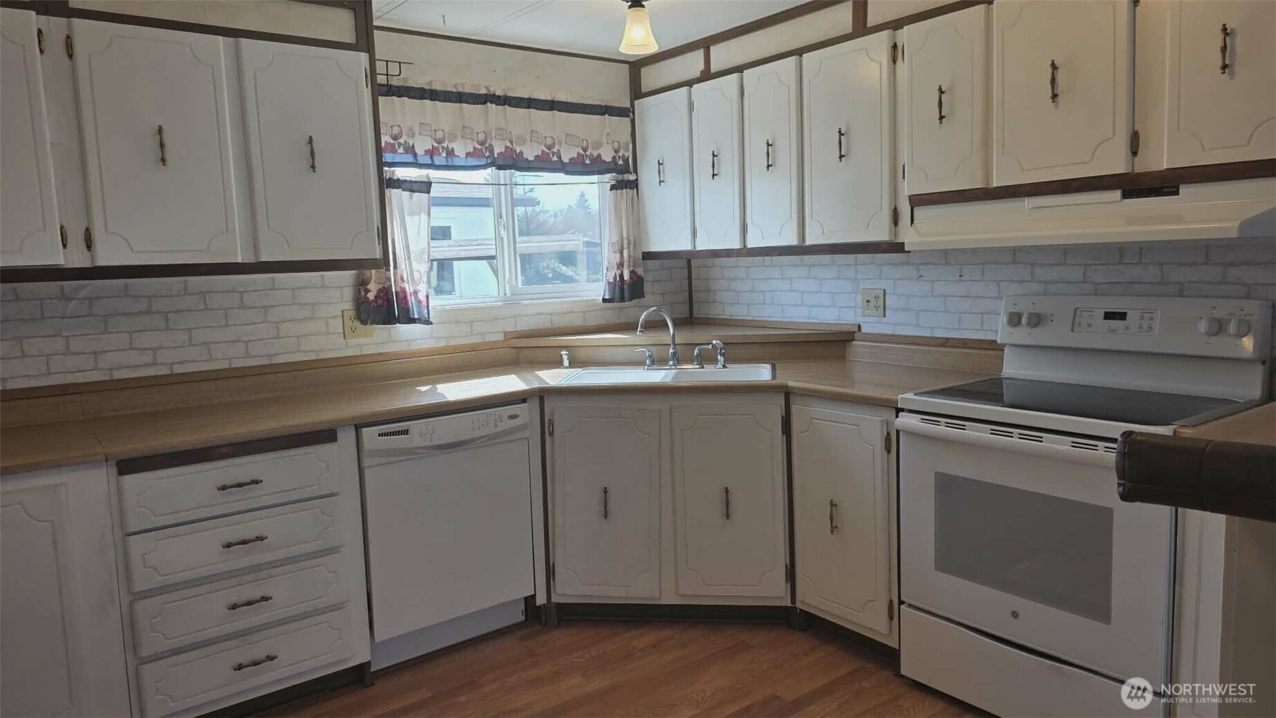 610 Leisure Circle Property Photo 8