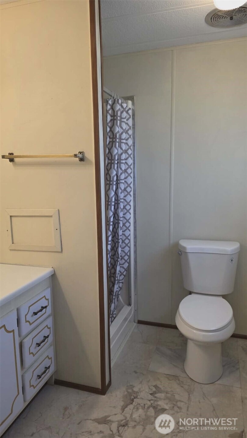 610 Leisure Circle Property Photo 16