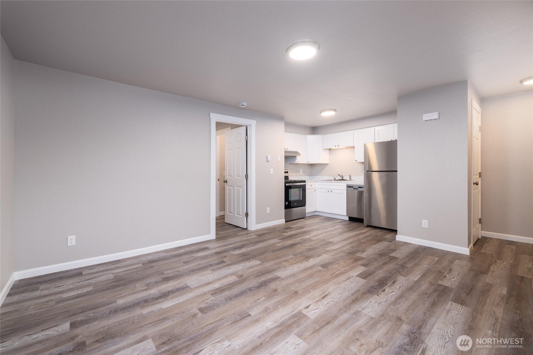 401 Stanford Drive Property Photo 13