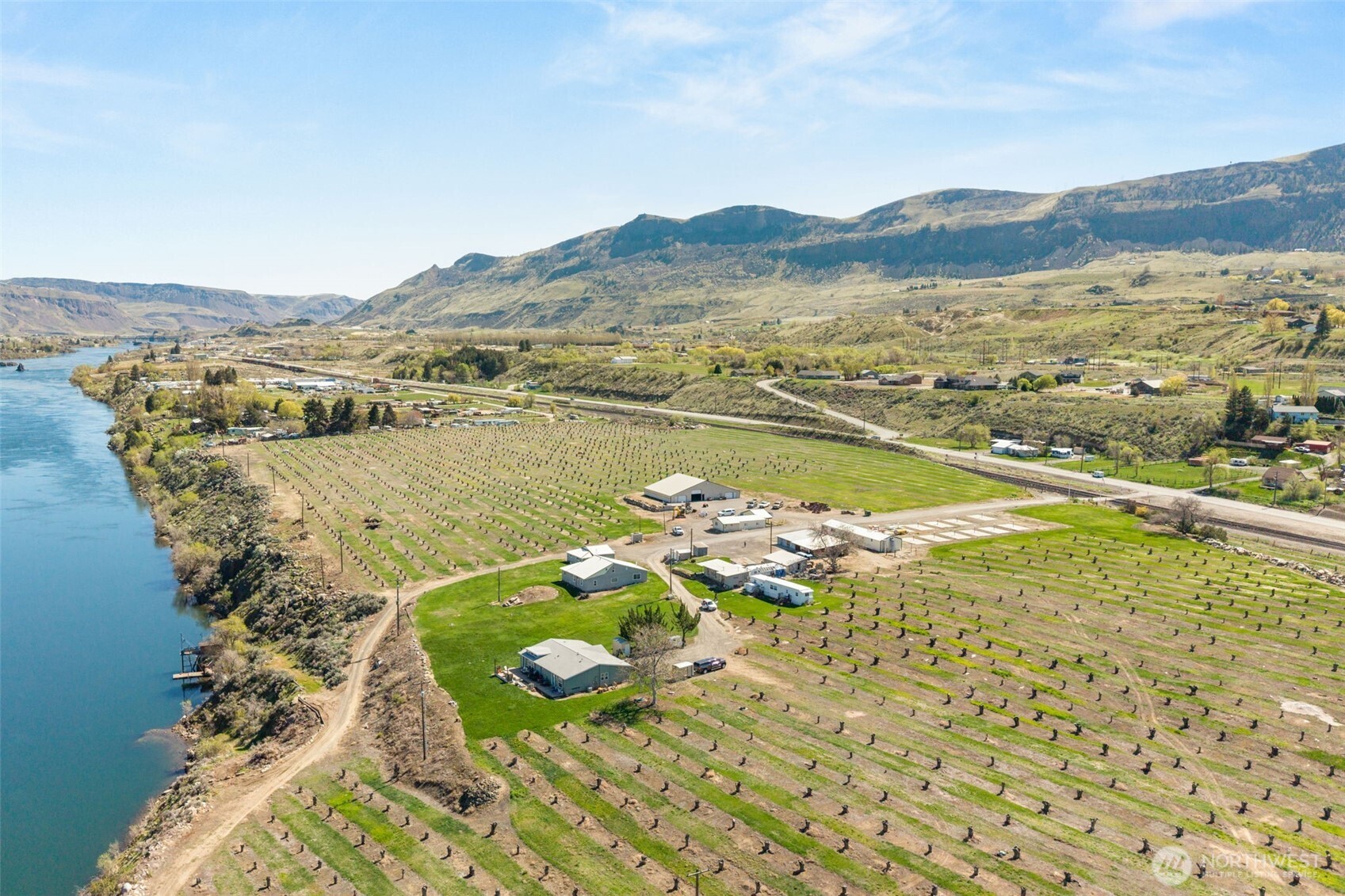 2988 Malaga Alcoa Highway Property Photo 3