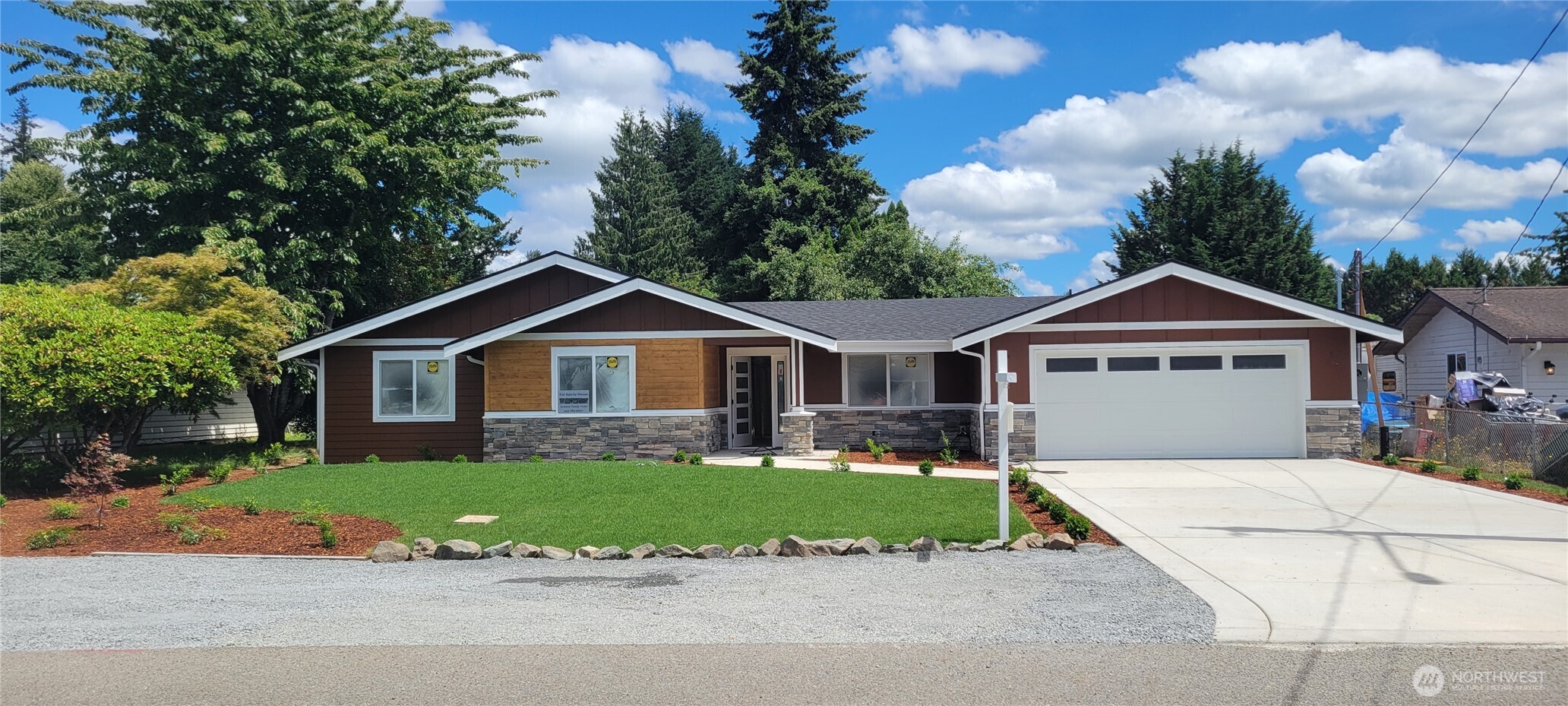 9211 61st Drive Property Photo 1